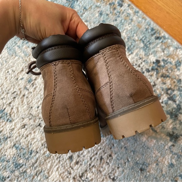 NWT Wetseal Lace Up Booties - Picture 4 of 7